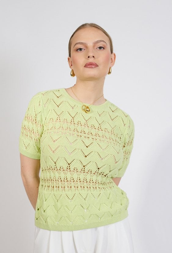 Ażurowy sweter z krótkim rękawem