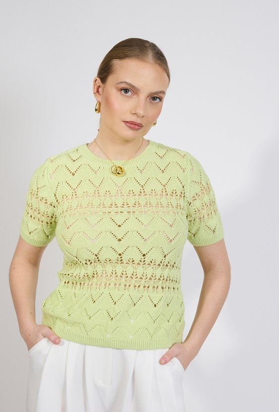 Ażurowy sweter z krótkim rękawem