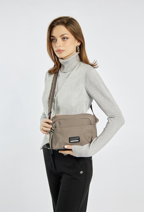 Torba damska zawieszona na pasku