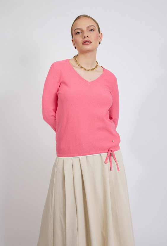 Sweter damski z małym wiązaniem