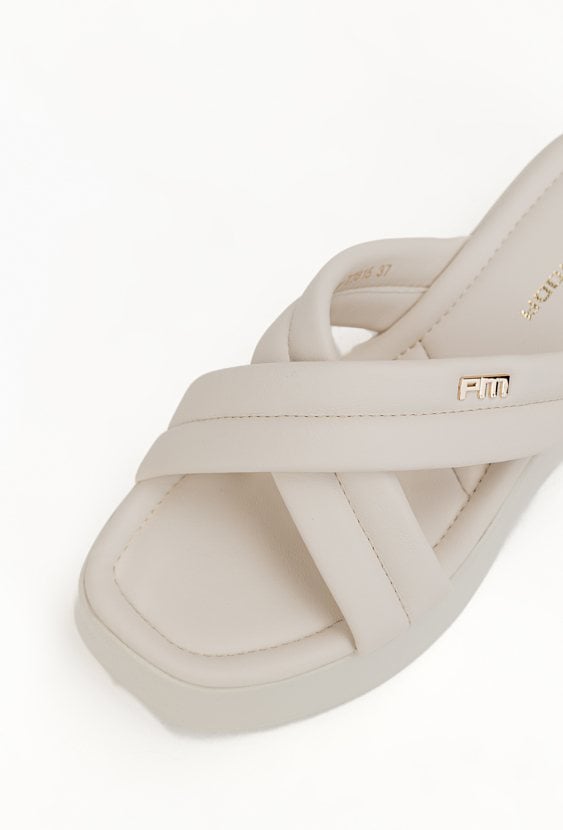 Jasno beżowe klapki MIKO