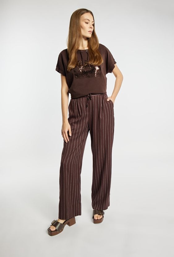 Luźne spodnie w paski