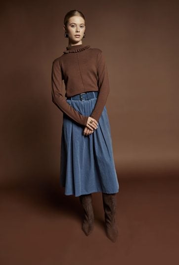 Sweter z ozdobnym golfem