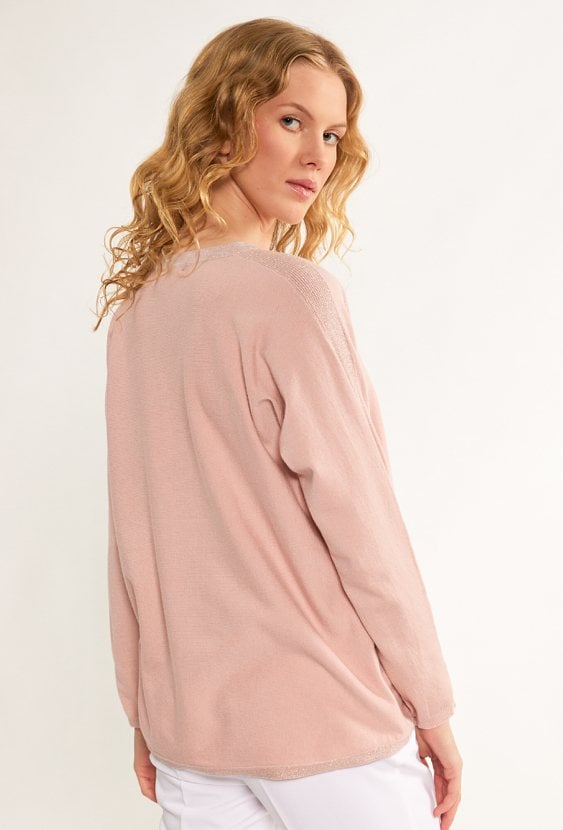 Sweter damski z połyskującą nicią