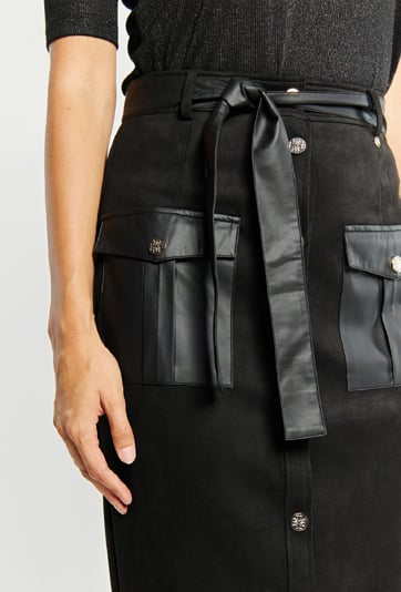 Spódnica z kontrastowymi kieszeniami