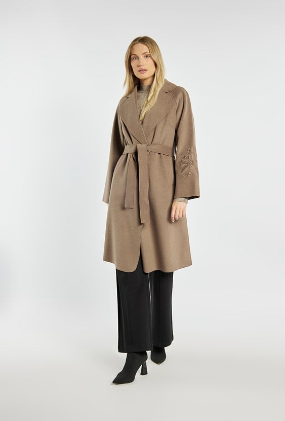 Elegancki płaszcz z wiązaniem