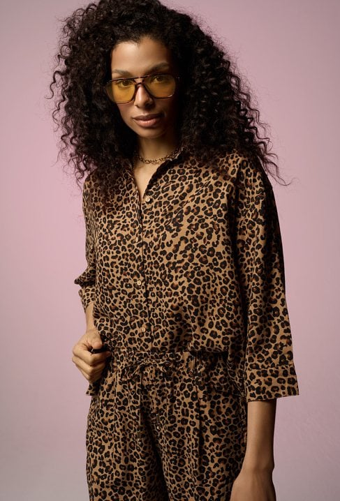 Koszula w panterkę z wiskozy i lnu