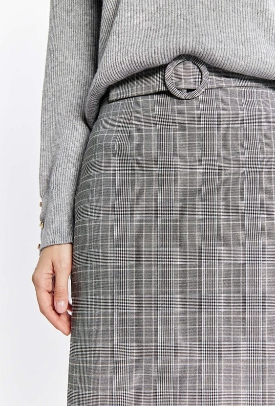 Damska spódnica w delikatną kratę