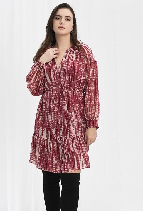 Czerwono- beżowa sukienka z falbaną