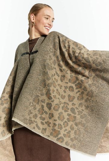 Szal damski typu ponczo