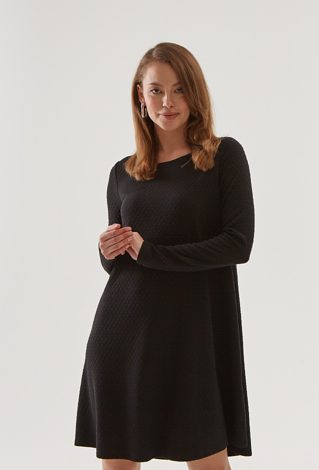 Klasyczna czarna sukienka