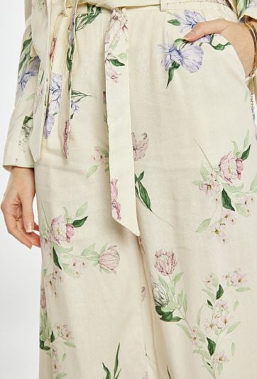 Spodnie z kwiatowym wzorem