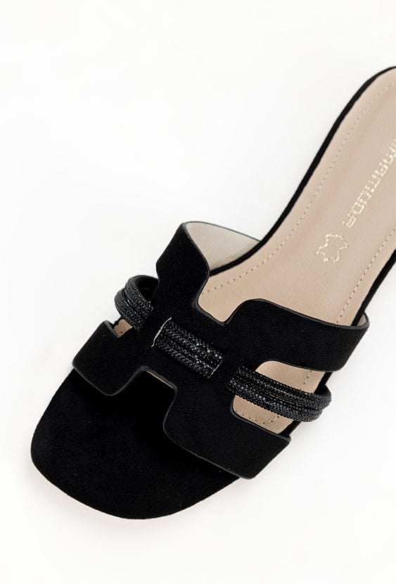 Czarne klapki PINIADA