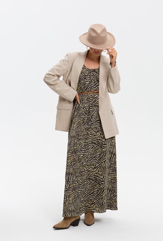 Długa sukienka damska z paskiem