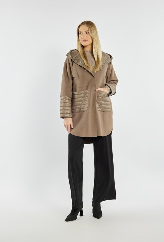 Płaszcz z kapturem