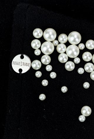 Eleganckie rękawiczki z perłami i kaszmirem