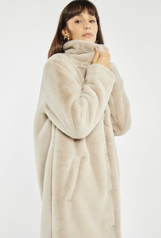 Klasyczny płaszcz damski