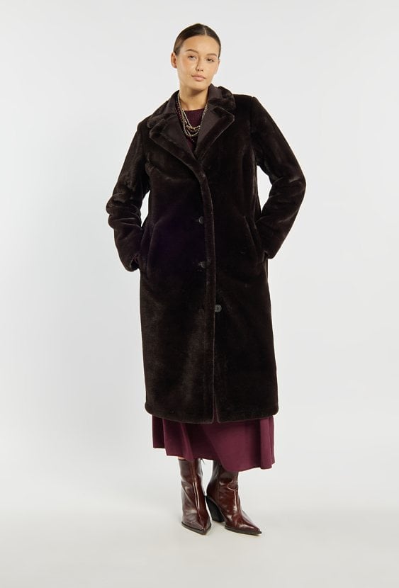 Klasyczny płaszcz damski