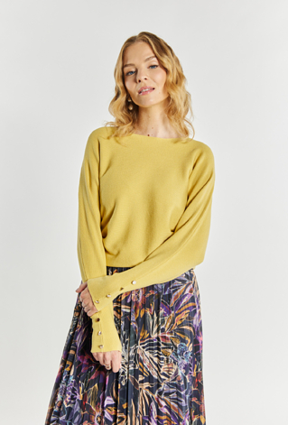 Sweter damski z ozdobnymi guzikami