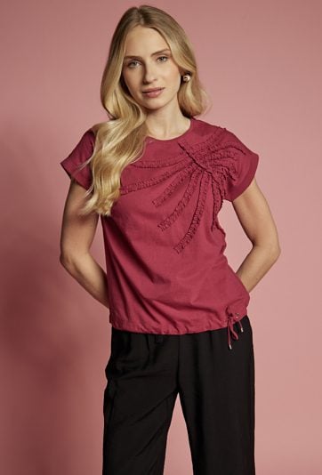 T-shirt z falbankami