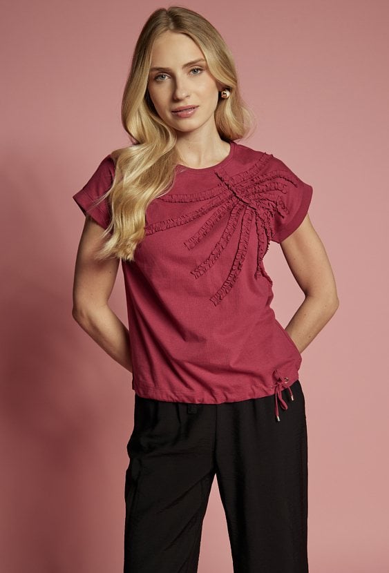 T-shirt z falbankami