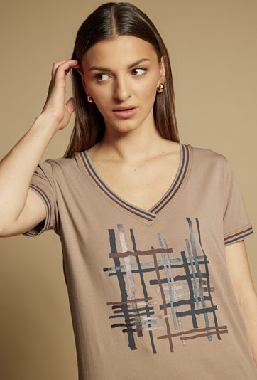 T-shirt z wzorem i wiązaniem