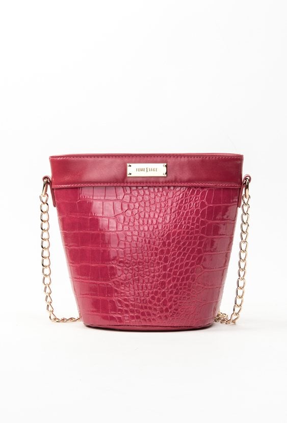 Lakierowy kuferek damski