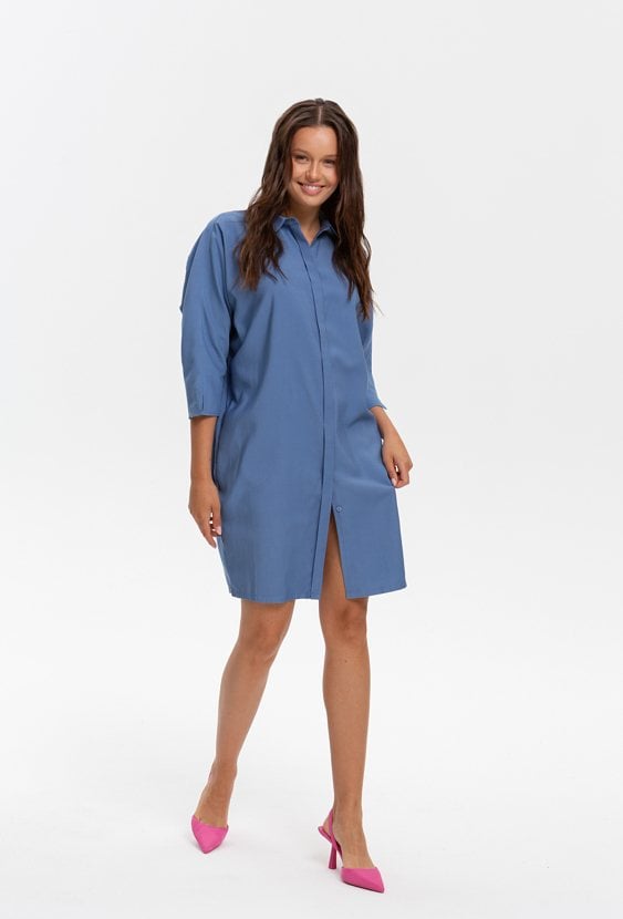 Wiskozowa sukienka w stylu koszulowym