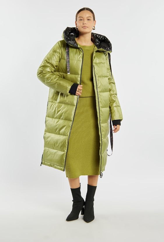 Długi, pikowany płaszcz