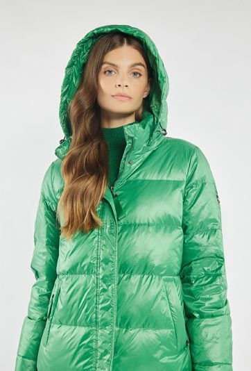 Pikowany płaszcz midi